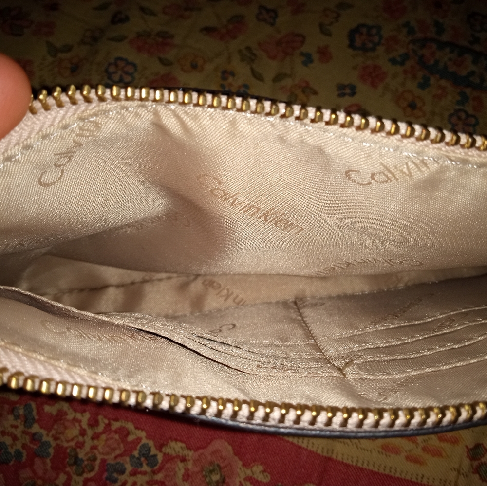 Calvin Klein wristlet - Picture 4 of 8